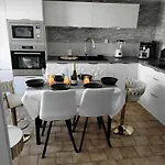 Un Ete Sans Fin - 3 Chambres- 3 Lits - Balneo Дом отдыха Аи-Шампань
